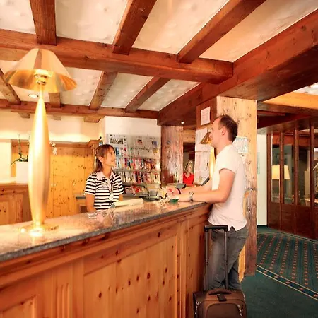 فندق Alpine Club - Adults Only أروسا