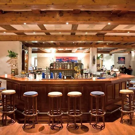 호텔 Alpine Club - Adults Only